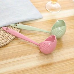 Kitchen Utensils Spoon Spoon 2 In 1 Long Handle Plastic Big Spoon (Color: Green)